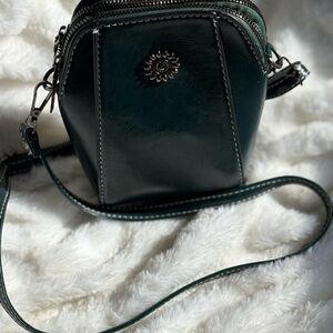 Elegant Green Leather Crossbody Bag